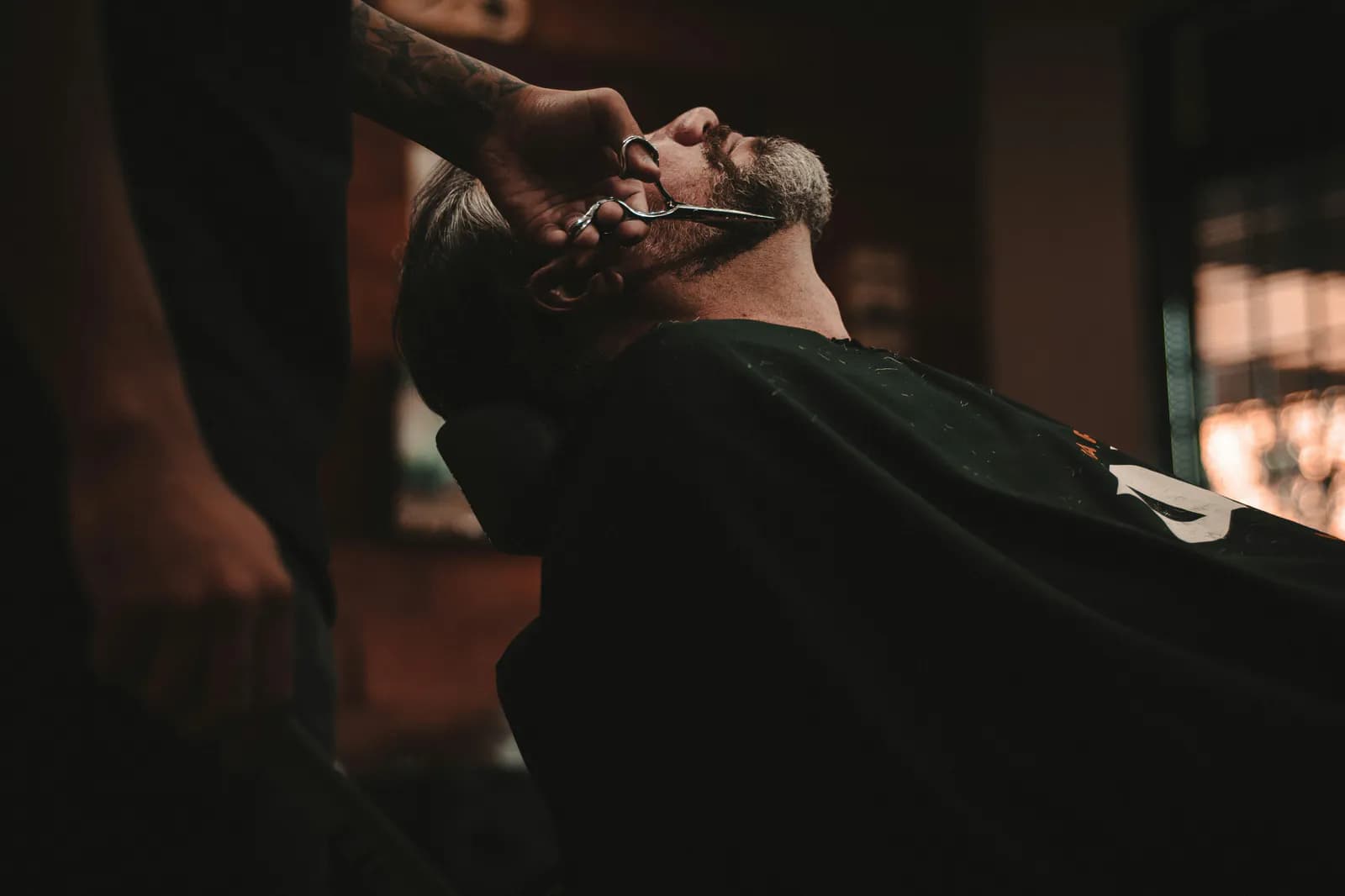 Coupe en salon utilisée comme contenu coiffure démonstratif